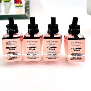 STRAWBERRY MELON Wallflowers